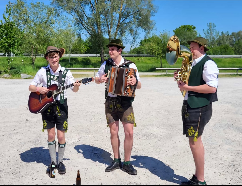 Screenshot_20240512_233155_WhatsApp